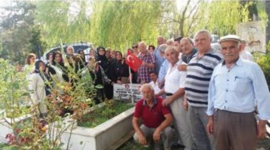 Şehit Adem Yıldız Kabri Başında Dualarla Anıldı