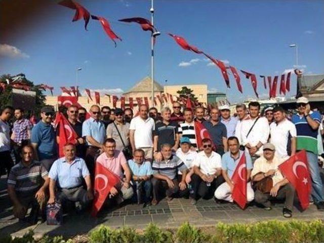 Öğretmenler Demokrasi Meydanı’nı Terk Etmiyor