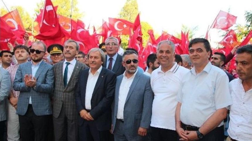 Bayırk&ouml;y Beldesinden Demokrasi N&ouml;betine Tam Destek