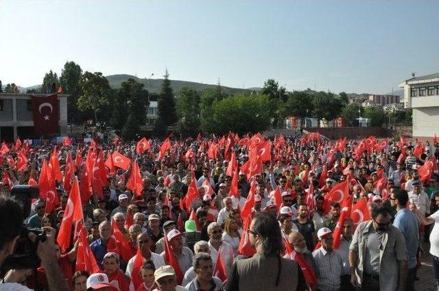 Milletvekili Şahin Tunceli&rsquo;de Demokrasi Mitingi&rsquo;ne Katıldı 2