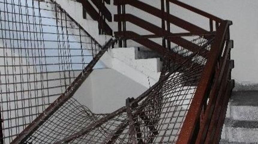 Demir Ustasının Feci &Ouml;l&uuml;m&uuml;