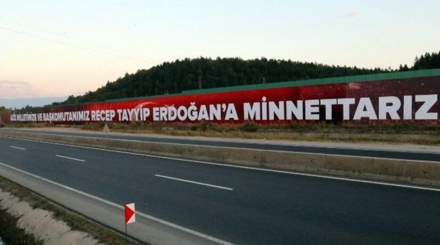 Bolu Belediyesi&rsquo;nden 230 Metrelik Dev Pankart