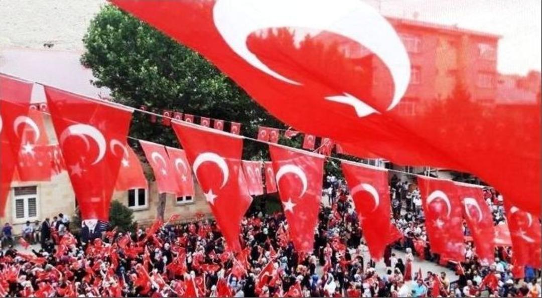 Bayburt&rsquo;ta Binler Demokrasi Ve Şehitler Mitinginde Buluştu