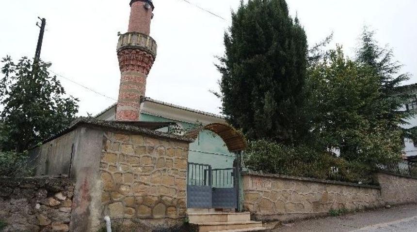 Osmaneli&rsquo;deki Hamide Hatun (kırgıllı) Camii Restorasyonu Başlıyor