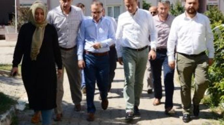 Biga, G&ouml;k&ccedil;eada Ve Terzialan Belediyelerine İller Bankasından Destek