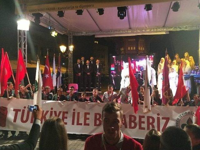 Sırbistan’da Demokrasi Ve Şehitler Mitingi’ne Destek Mitingi Düzenlendi