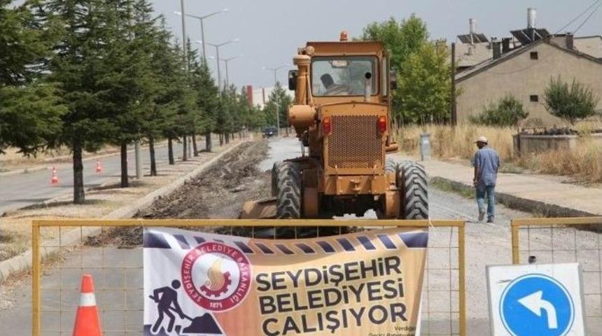 Seydişehir Belelediyesi, Bozuk Yolları Onarıyor