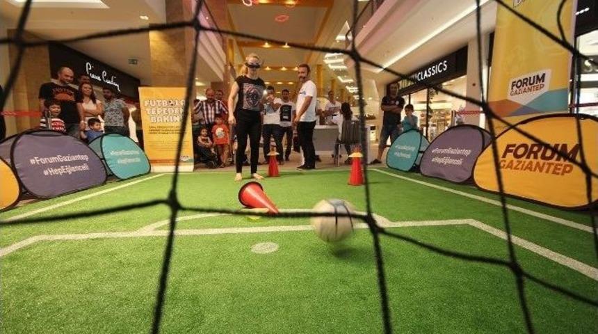 Futbola Tepeden Baktılar, Eğlendiler, Hızlı Golc&uuml;ler Hediyeler Kazandılar