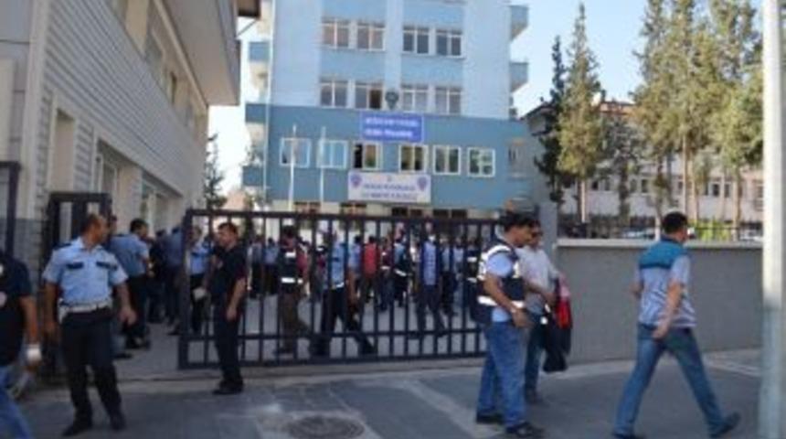 Kırıkhan&rsquo;da 32 Kişi G&ouml;zaltına Alındı