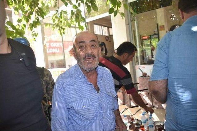 Yaşlı Adamın Devlet Sevgisi Vali Ve Paşayı Duygulandırdı 2