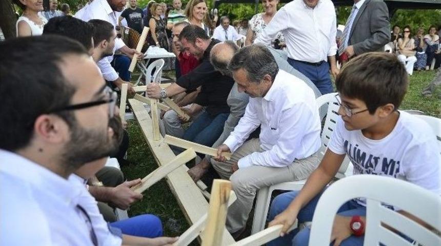 Ata&ccedil; Ve &Ccedil;akır&ouml;zer Abhazlara Eşlik Etti