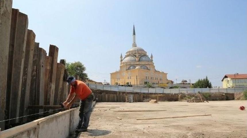 Kullar Semt Meydanında Temel Kalıp Çalışması