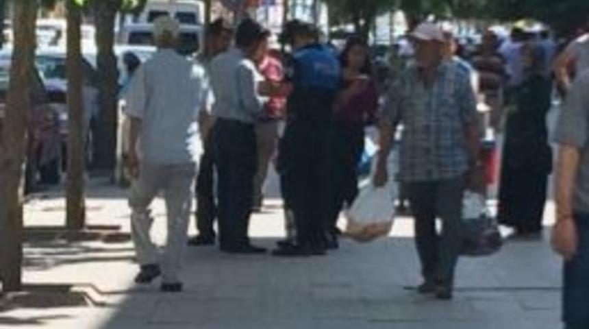 Vatandaştan Para İsteyen Şahıslar Yakalandı