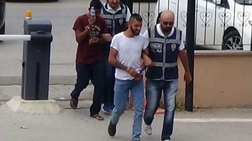 Torbacılar Plajda Yakalandı