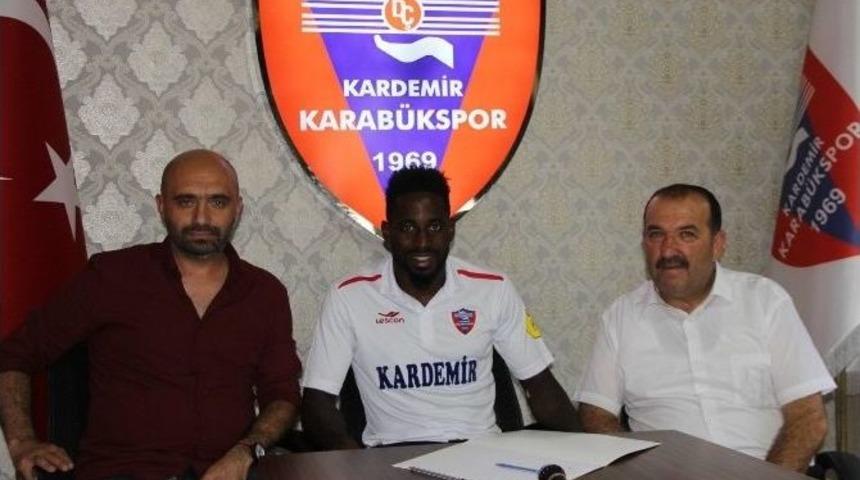 Karab&uuml;kspor&rsquo;da Yeni Transfer İmzayı Attı