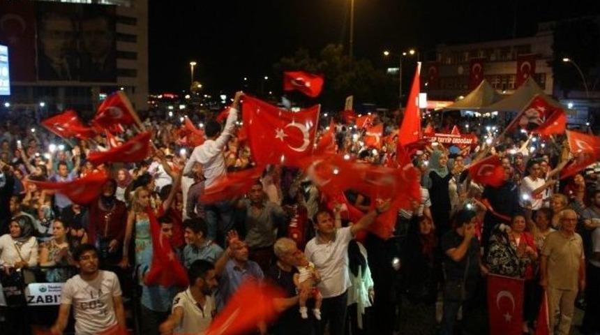 Samsun&rsquo;da Demokrasi N&ouml;beti Devam Ediyor