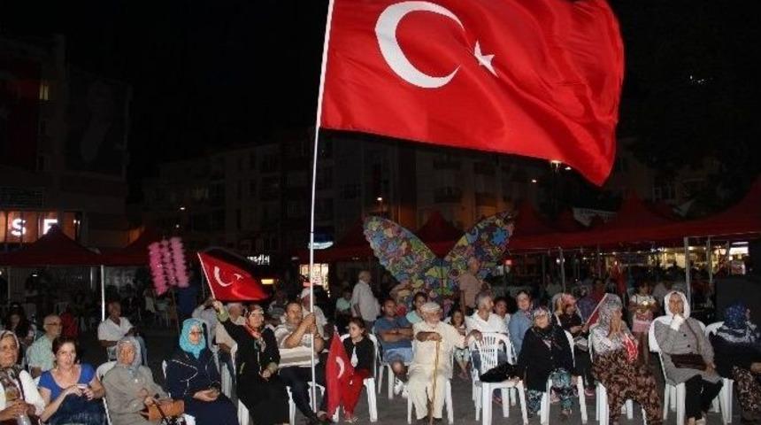 Çanakkale’de Demokrasi Nöbeti Sürüyor