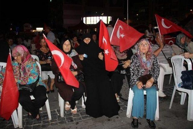 Çanakkale’de Demokrasi Nöbeti Sürüyor