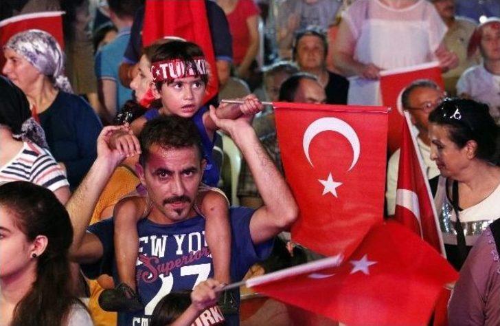 Demokrasi Şöleni Antalya’da Kaldığı Yerden Devam Ediyor G3