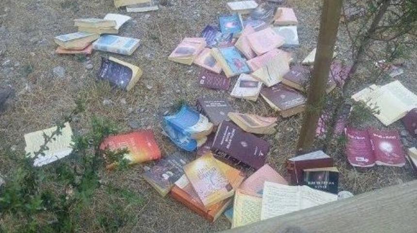 Ormanlık Alanda Fet&ouml; Lideri G&uuml;len&rsquo;e Ait Kitap Bulundu