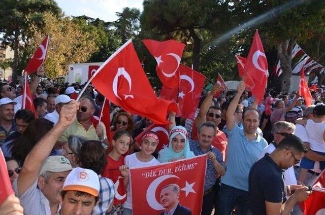 Sarıkoca’dan Demokrasi Nöbetinde Görev Alan Personellere Teşekkür