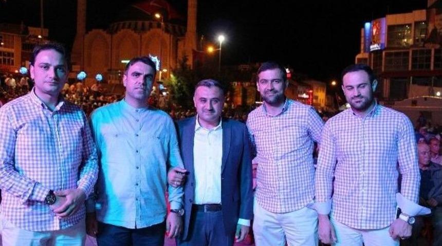 Develi Halkı G&uuml;nd&uuml;z İşinde Gece Demokrasi N&ouml;betinde