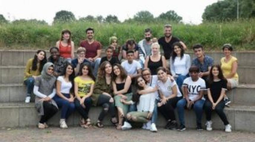 K&ouml;ylerinden Hi&ccedil; &Ccedil;ıkmamış &Ccedil;ocuklar Avrupa&rsquo;yı G&ouml;rd&uuml;