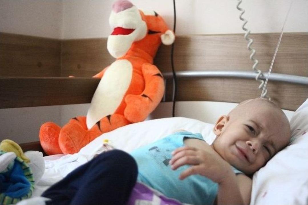 (&ouml;zel Haber) 3 Yaşında Altı Ameliyatla Tanışan Abdulsamet Yardım Bekliyor