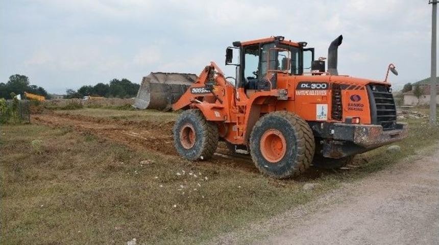 Kartepe Kent Meydanı &Ccedil;alışmaları Hız Kazandı