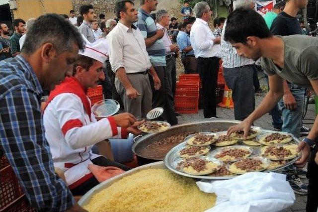 Çelikhan Belediyesi 15 Temmuz Şehitleri İçin Mevlit Okuttu