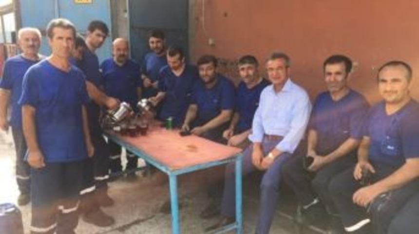 Başkan Köşker, Esnaf Ve Vatandaşları Ziyaret Etti