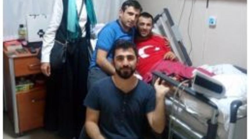 S&uuml;meyye Erdoğan Ve Eşi Sel&ccedil;uk Bayraktar&rsquo;dan Bartınlı Gaziye Ziyaret