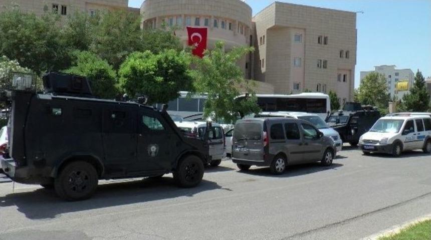Şanlıurfa&rsquo;da Adliyeye Sevk Edilen 69 Askerden 21&rsquo;i Tutuklandı