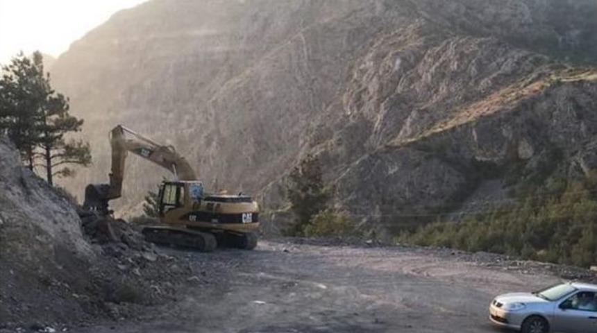 Belediye İhsaniye İle Hızırpaşa Arasına Yol Yapıyor