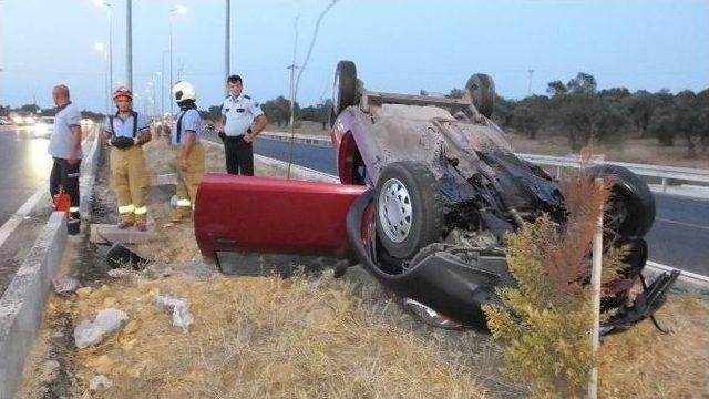 Burhaniye’de Trafik Kazası: 3 Yaralı