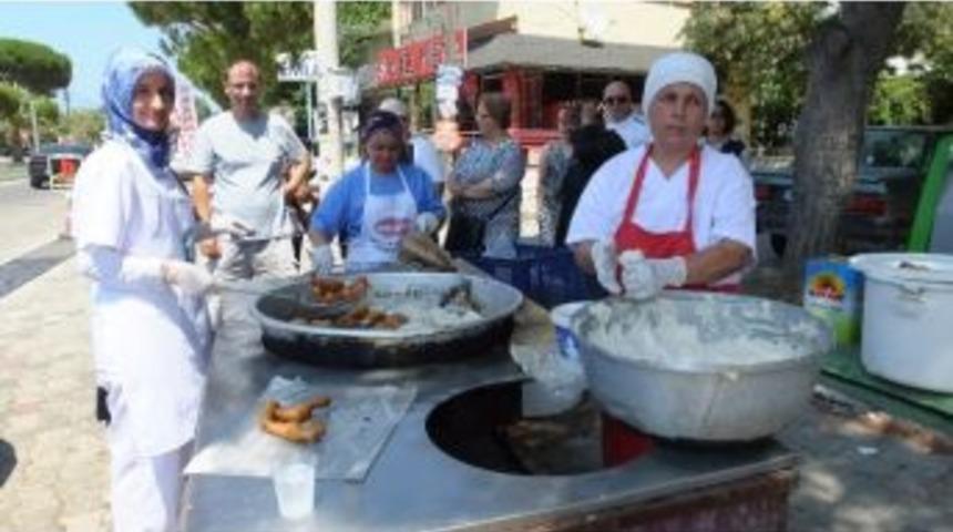 Burhaniye&rsquo;de Lokma Hayırları İlgi G&ouml;rd&uuml;