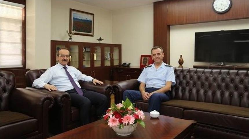 Kurmay Albay Akar&rsquo;dan Vali Yavuz&rsquo;a Veda Ziyareti