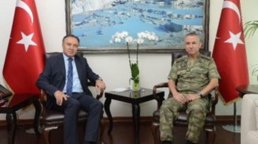 Komando Tugay Komutan&rsquo;ından Vali Altıparmak&rsquo;a Ziyaret