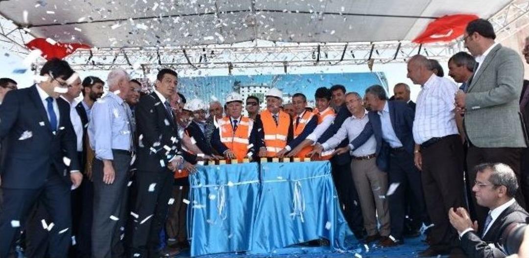 Kentsel D&ouml;n&uuml;ş&uuml;mde Marka Proje: Kayı Erzurum Konutları