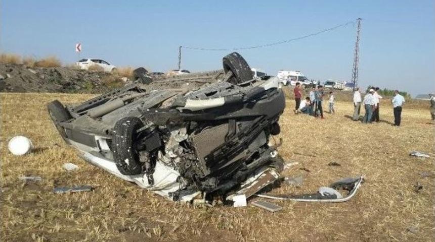 Kamyonet Takla Attı: 1 &Ouml;l&uuml;, 1 Yaralı