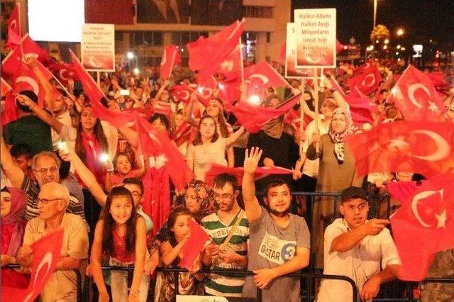 Samsun’da Demokrasi Nöbetine Devam