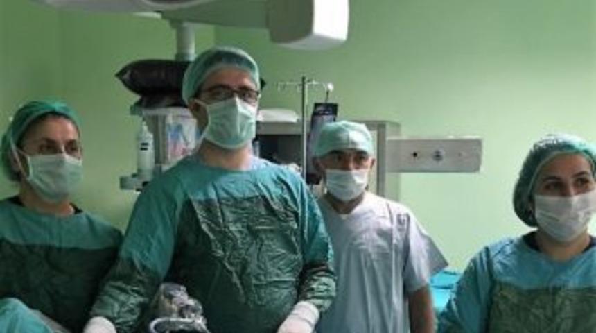 Ahi Evran &Uuml;niversitesi Eğitim Ve Araştırma Hastanesinde Kapalı Y&ouml;ntemle Refl&uuml; Ameliyatı Yapıldı