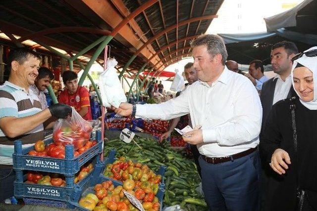 Başkan Palancıoğlu’dan Pazar Esnafına Ziyaret