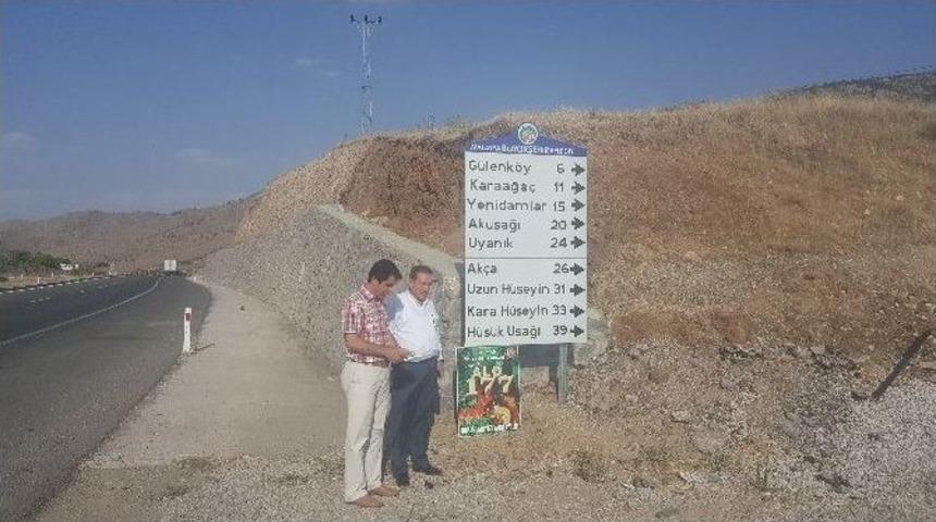 Kale&rsquo;de Trafik Levhalama &Ccedil;alışmaları Devam Ediyor