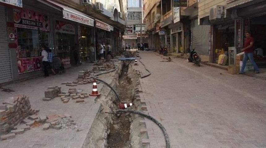 Nusaybin&rsquo; De Elektrik Hatları Yer Altına Alınıyor