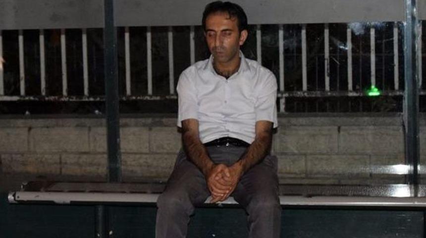 Alkoll&uuml; S&uuml;r&uuml;c&uuml; Elektrik Direğine &Ccedil;arptı