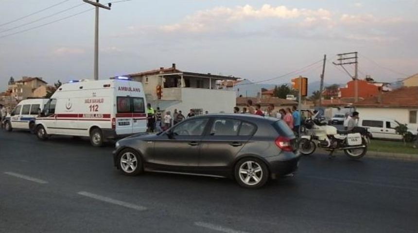 Burhaniye&rsquo;de Trafik Kazası: 2 Yaralı