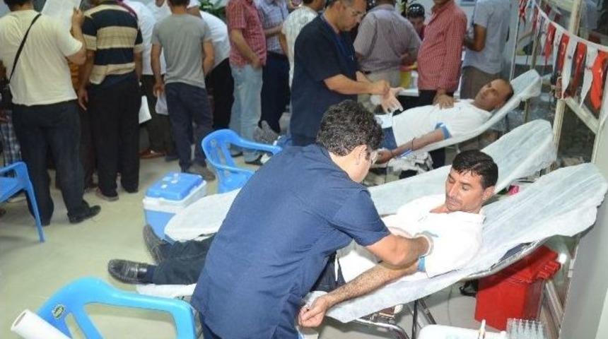 T&uuml;rk Kızılayı Demokrasi Şehitleri Anısına Mevlit Ve Kan Bağış Kampanyası D&uuml;zenledi