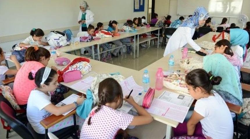 Genç Komek Yaz Okulu’nda Binlerce Öğrenciye Ortak Sınav