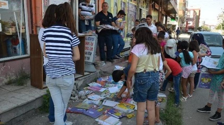 Iğdır&rsquo;da &Uuml;cretsiz Kitap Dağıtımı